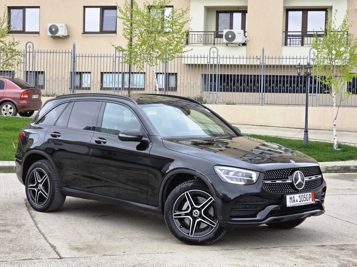Mercedes Glc Amg 300De Plug in hibrid  306ps 9 g-tronic 4 matic - Gallery Automobile